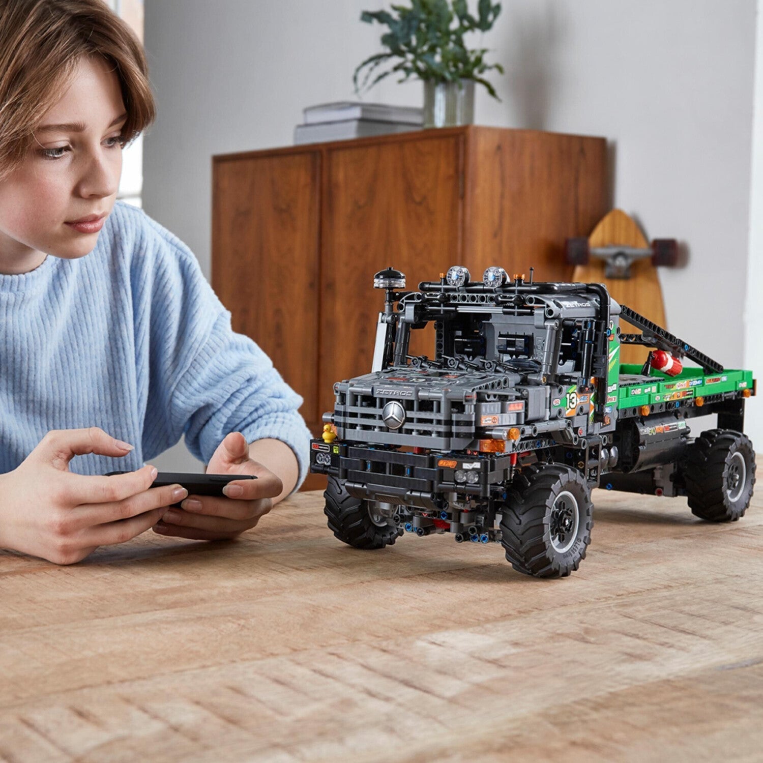 LEGO Technic - 4x4 Mercedes-Benz Zetros Offroad-Truck [42129]
